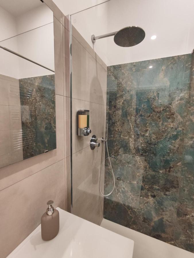 Santa Lucia Luxury Apartment Наполи Екстериор снимка