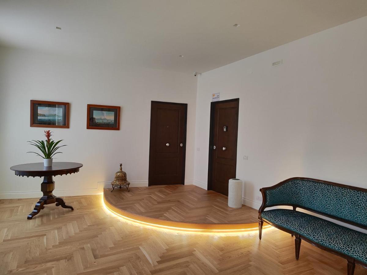 Santa Lucia Luxury Apartment Наполи Екстериор снимка